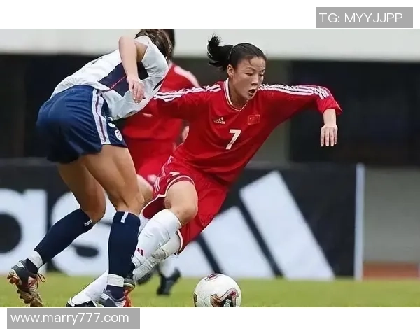 女人与足球明星的奇妙邂逅视频揭示了爱情与梦想的交织瞬间